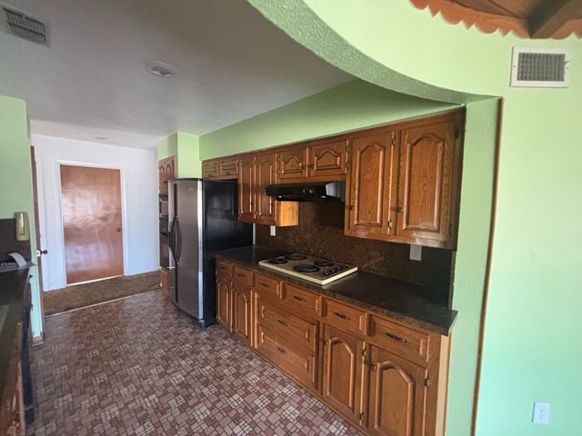 134 Hollie Drive, Red Oak, TX 75154