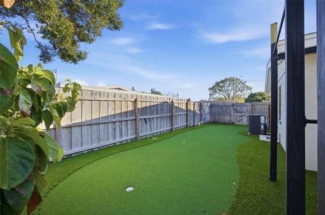 4681 55TH AVENUE N, St Petersburg, FL 33714