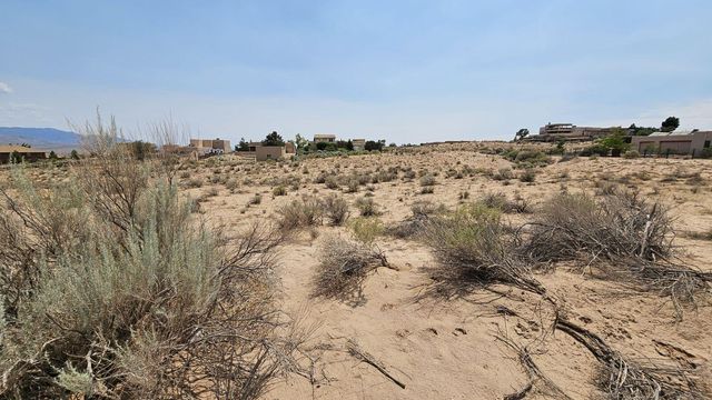 6824 Chapingo Road NE, Rio Rancho, NM 87144