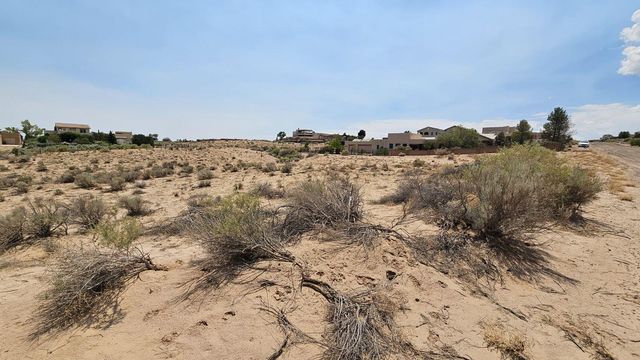 6824 Chapingo Road NE, Rio Rancho, NM 87144