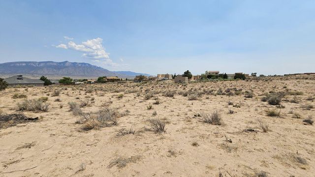 6824 Chapingo Road NE, Rio Rancho, NM 87144