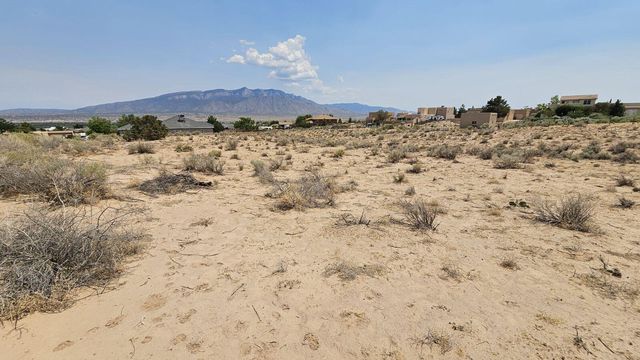 6824 Chapingo Road NE, Rio Rancho, NM 87144