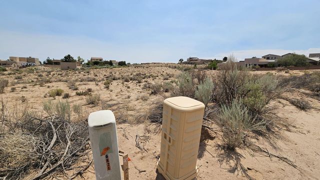 6824 Chapingo Road NE, Rio Rancho, NM 87144