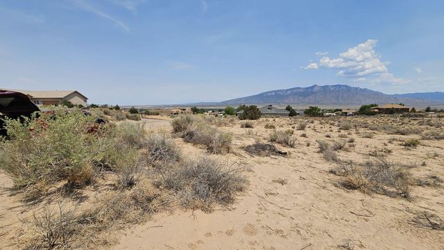 6824 Chapingo Road NE, Rio Rancho, NM 87144