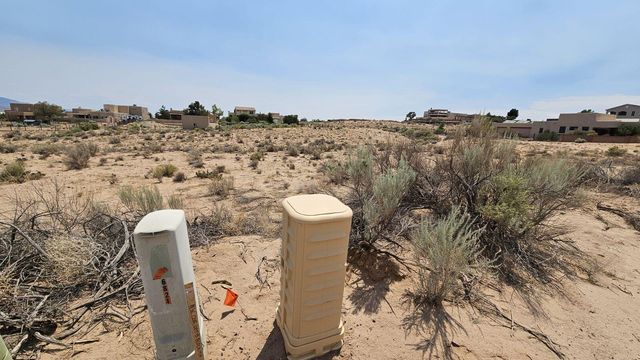 6824 Chapingo Road NE, Rio Rancho, NM 87144