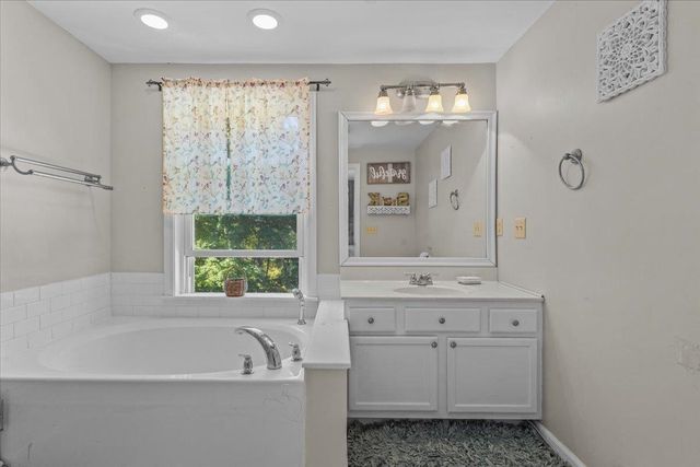 5653 VT Route 7, Ferrisburgh, VT 05456