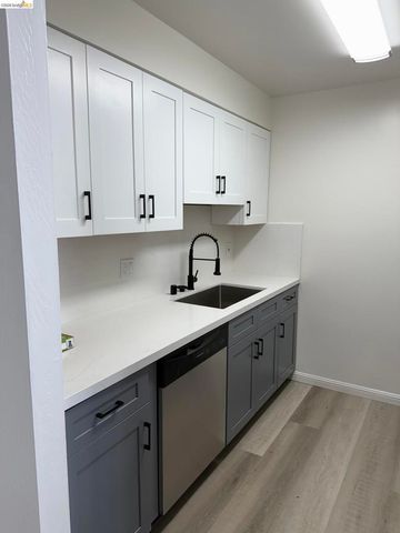 801 801 Franklin St 205, Oakland, CA 94607