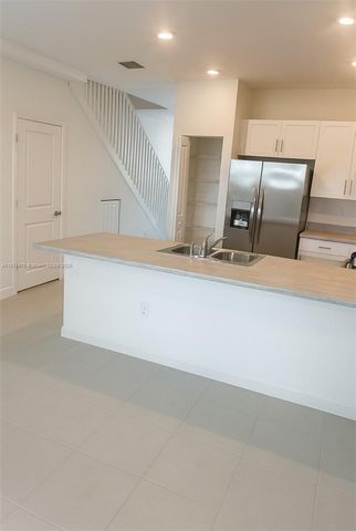 1785 SE 27th Rd, Homestead, FL 33035