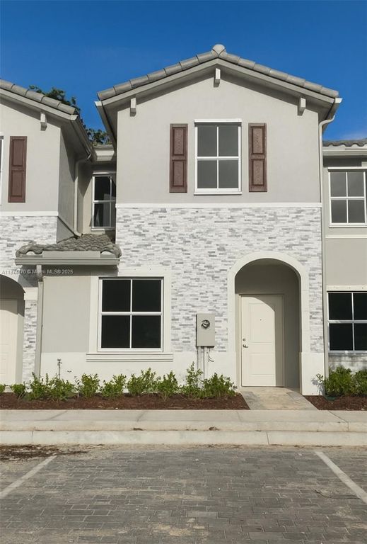 1785 SE 27th Rd, Homestead, FL 33035