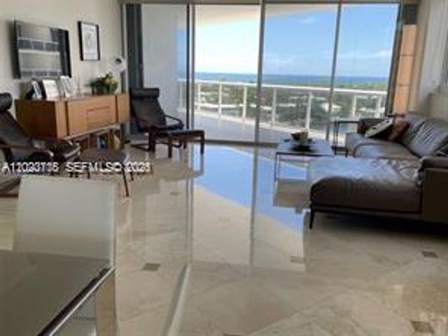 3801 NE 207th St 10AS, Aventura, FL 33180