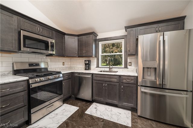 3411 Dunmore Avenue NW, Canton, OH 44708