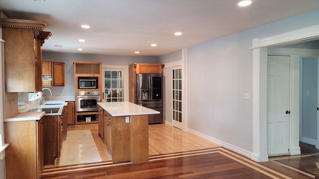 891 Granite St, Braintree, MA 02184