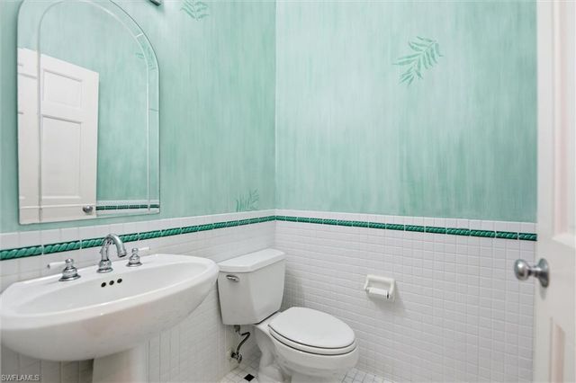 5422 Osprey CT, Sanibel, FL 33957