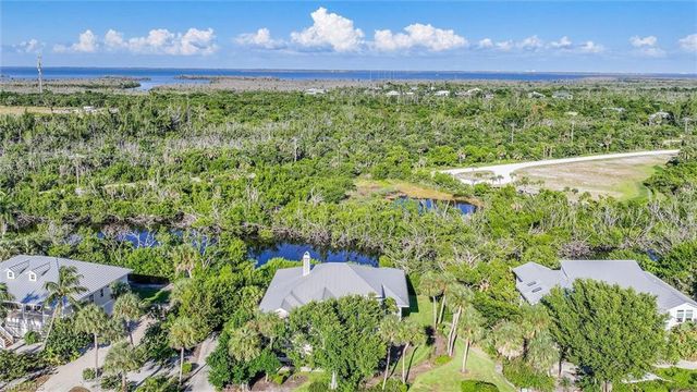 5422 Osprey CT, Sanibel, FL 33957