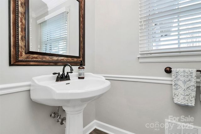 2468 Shaw Avenue, Gastonia, NC 28054