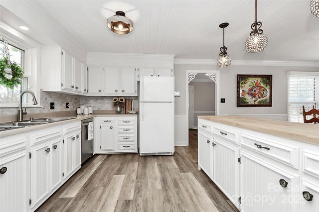 2468 Shaw Avenue, Gastonia, NC 28054