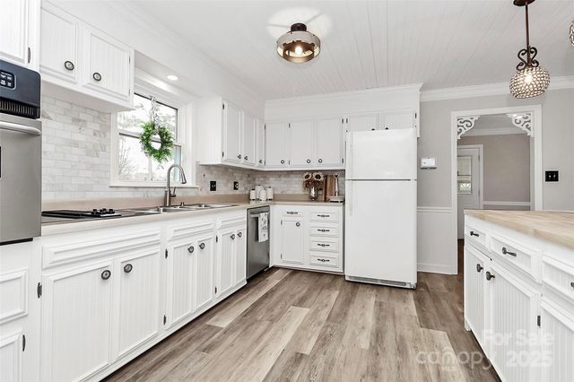 2468 Shaw Avenue, Gastonia, NC 28054