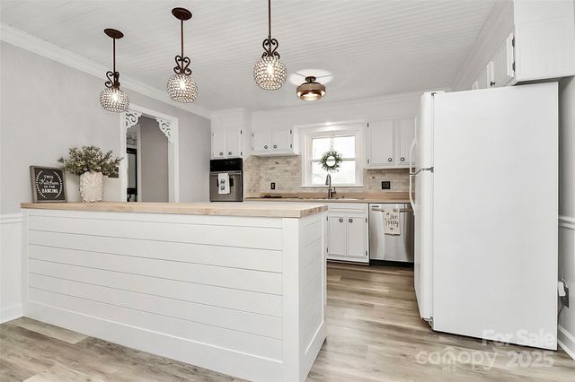 2468 Shaw Avenue, Gastonia, NC 28054