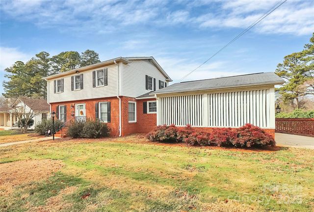 2468 Shaw Avenue, Gastonia, NC 28054