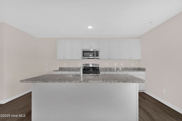 2137 Purebred Circle, Hope Mills, NC 28348