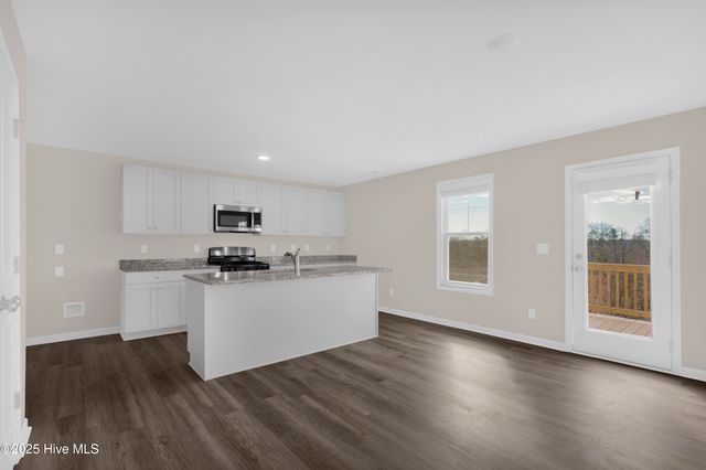 2137 Purebred Circle, Hope Mills, NC 28348