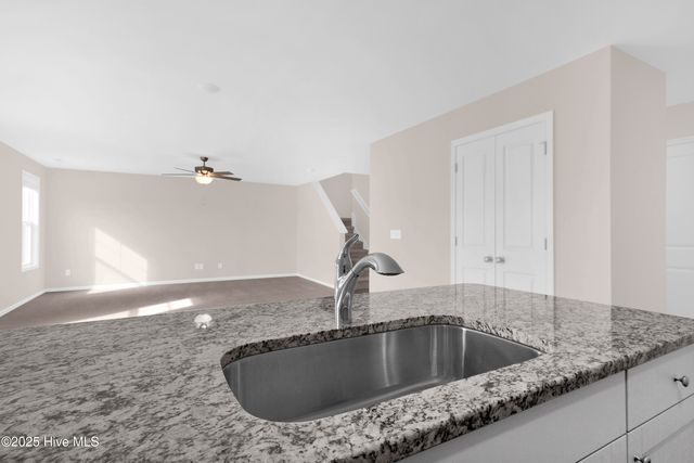 2137 Purebred Circle, Hope Mills, NC 28348