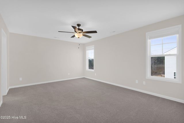 2137 Purebred Circle, Hope Mills, NC 28348