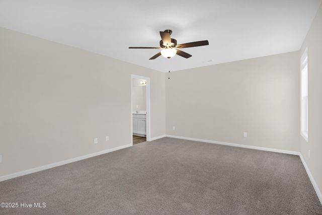 2137 Purebred Circle, Hope Mills, NC 28348