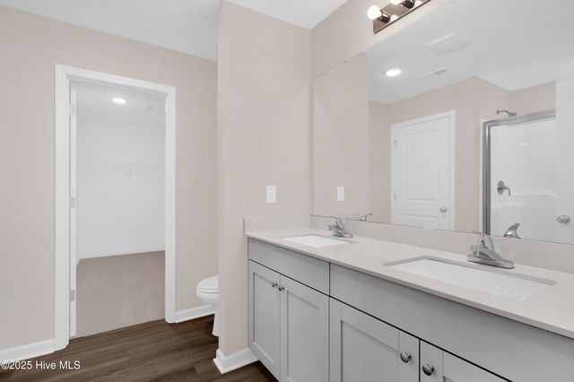 2137 Purebred Circle, Hope Mills, NC 28348