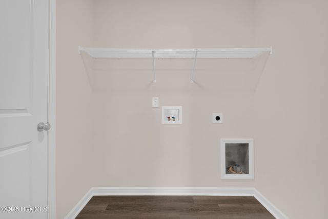 2137 Purebred Circle, Hope Mills, NC 28348