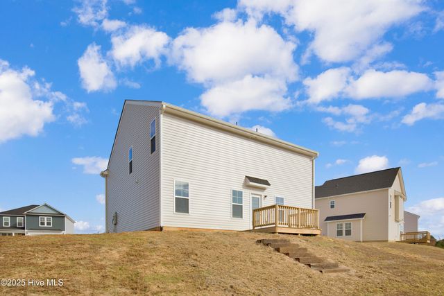 2137 Purebred Circle, Hope Mills, NC 28348