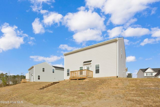 2137 Purebred Circle, Hope Mills, NC 28348