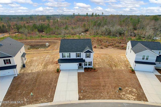 2137 Purebred Circle, Hope Mills, NC 28348