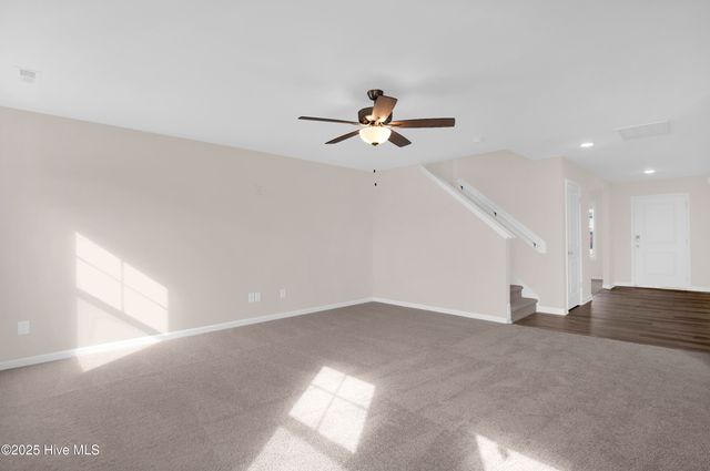 2137 Purebred Circle, Hope Mills, NC 28348