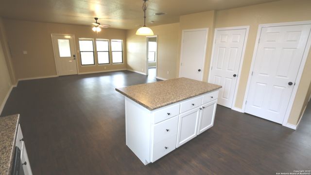 2257 CR 475, Nixon, TX 78140