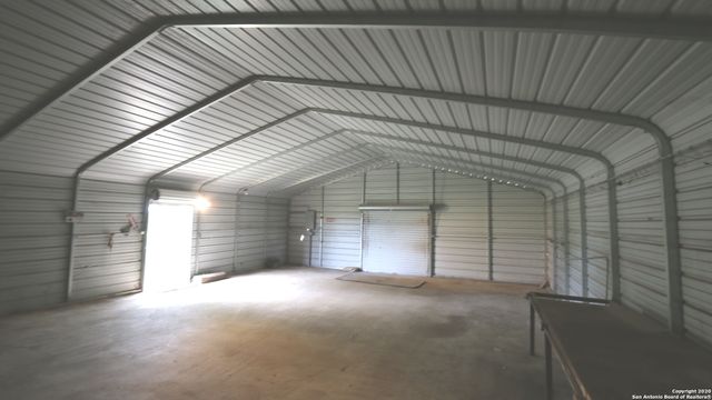 2257 CR 475, Nixon, TX 78140