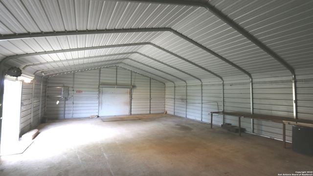 2257 CR 475, Nixon, TX 78140