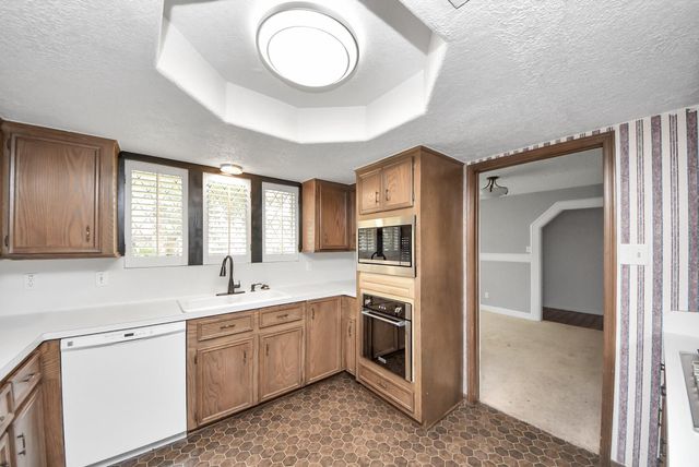 7510 Renmark Lane, Houston, TX 77070