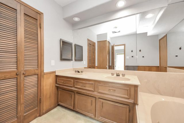7510 Renmark Lane, Houston, TX 77070