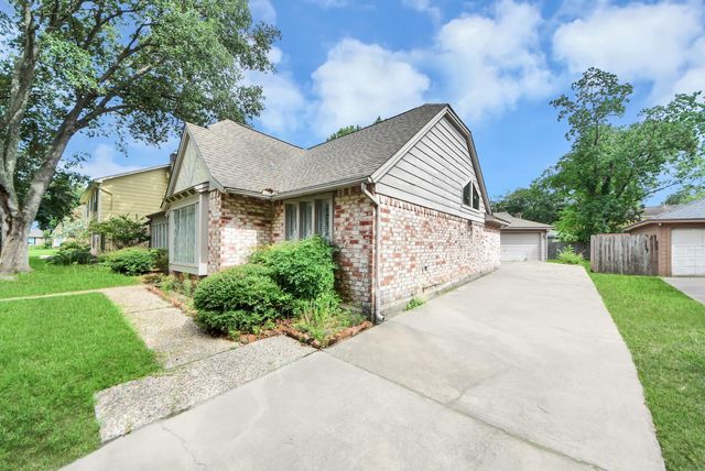 7510 Renmark Lane, Houston, TX 77070