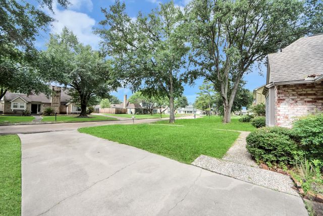 7510 Renmark Lane, Houston, TX 77070