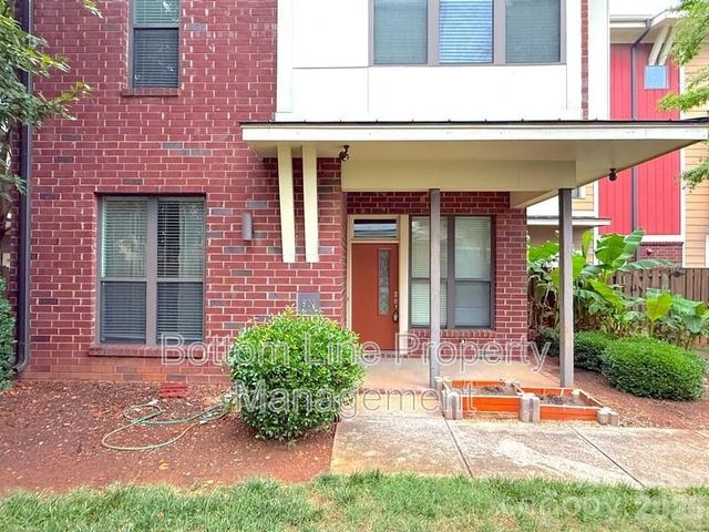904 Warren Burgess Lane, Charlotte, NC 28205