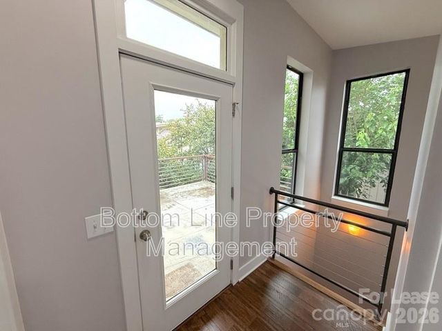 904 Warren Burgess Lane, Charlotte, NC 28205