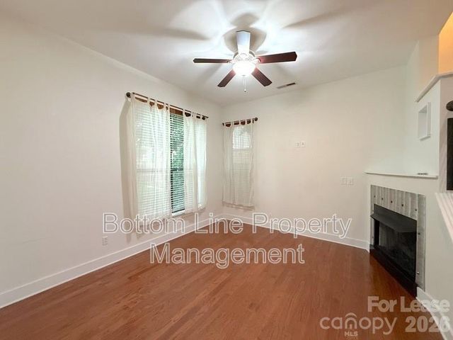 904 Warren Burgess Lane, Charlotte, NC 28205