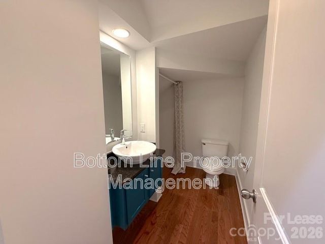 904 Warren Burgess Lane, Charlotte, NC 28205