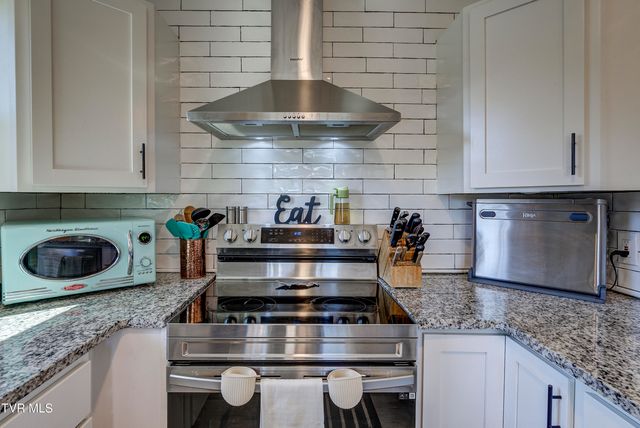 179 Muskrat Ramble Road, Mountain City, TN 37683