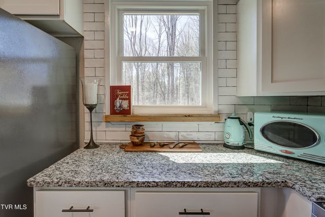 179 Muskrat Ramble Road, Mountain City, TN 37683