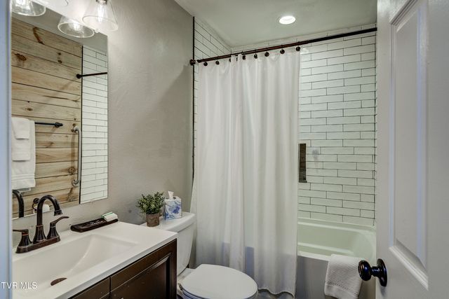 179 Muskrat Ramble Road, Mountain City, TN 37683