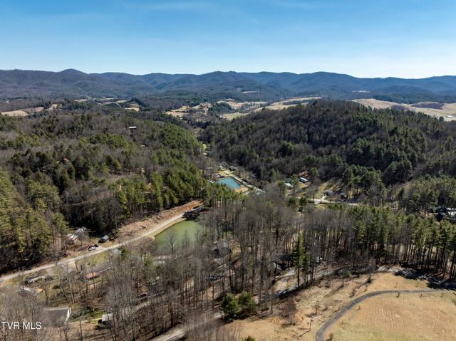 179 Muskrat Ramble Road, Mountain City, TN 37683