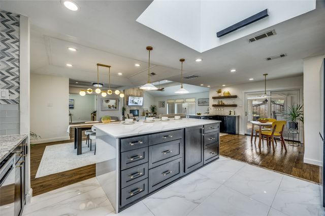 7148 Roundrock Road, Dallas, TX 75248